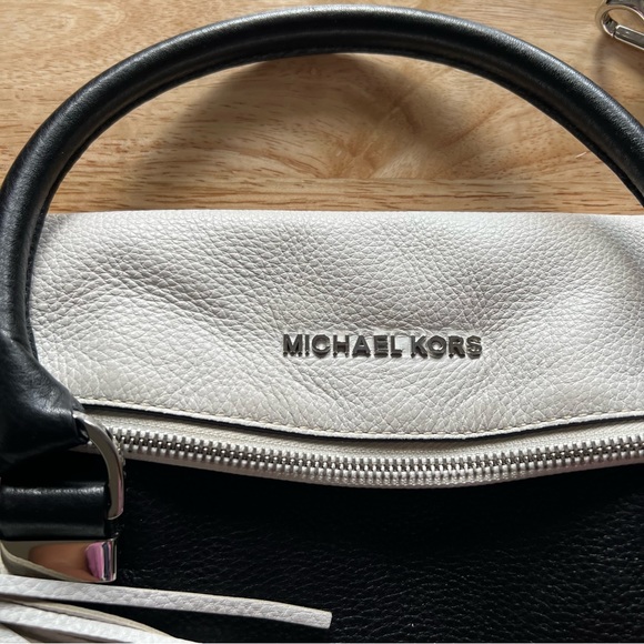 MICHAEL KORS | black and white handbag - Picture 2 of 12